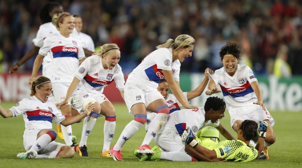 Jogadoras e times que influenciaram na evolução do futebol feminino