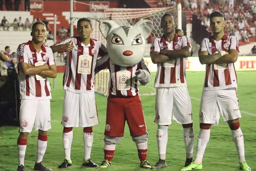 Náutico vence o Vitória e chega às semifinais do Pernambucano