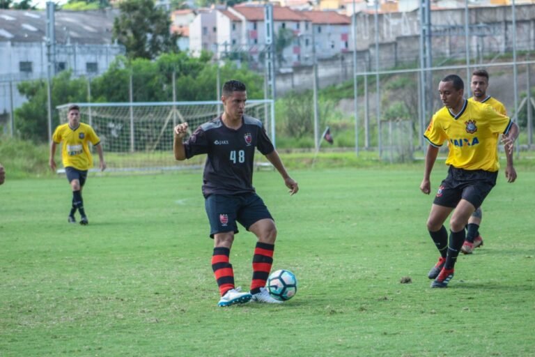 Em preparação para o Campeonato Paulista, profissional do Corvo vence Sub-23 do Corinthians por 3 a 1.