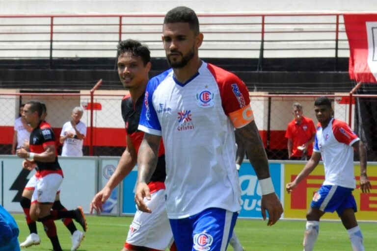 Capitão do Itumbiara fala do rebaixamento no estadual: “Temos que admitir a nossa parcela de culpa”