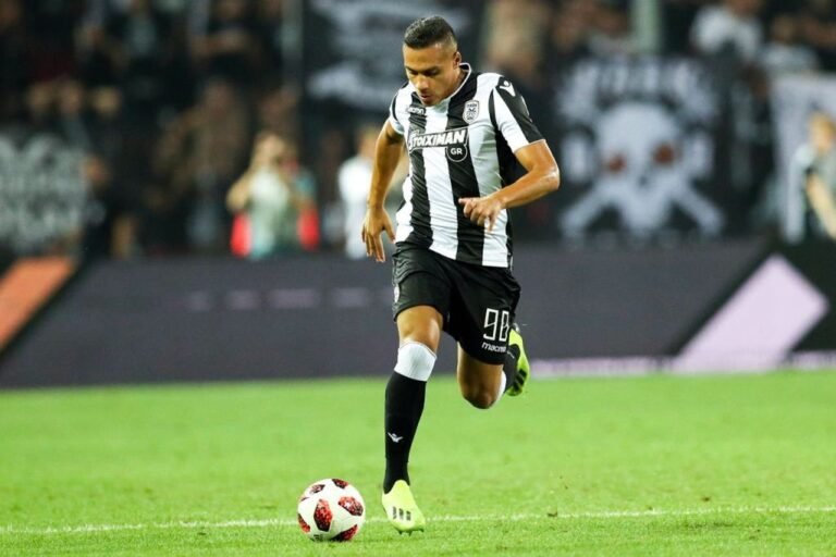 Léo Jabá mais uma vez se destaca pelo PAOK no campeonato grego