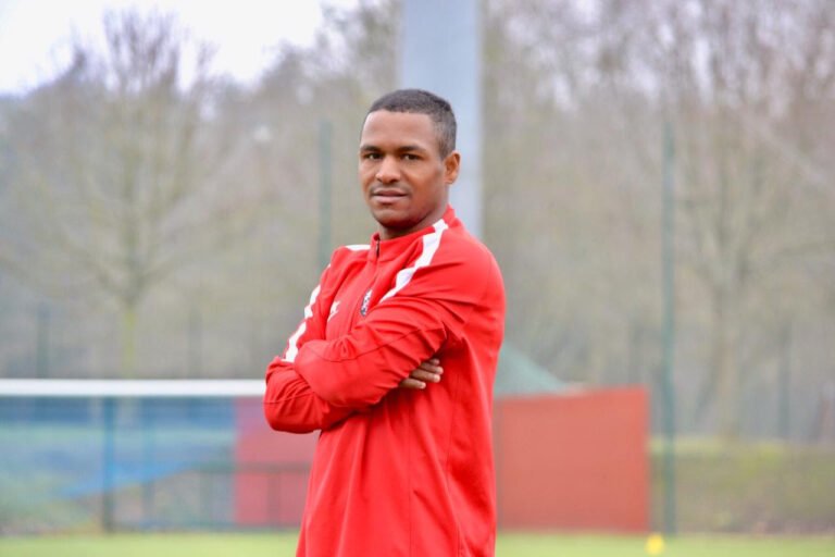 Um mês de Adãozinho no FC Fleury: ambiente bom, aprimorando o francês e a ansiedade pela reestreia