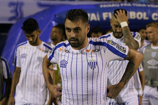 André Moritz fala sobre liderança do Avaí no Catarinense e sequência de quatro vitórias seguidas