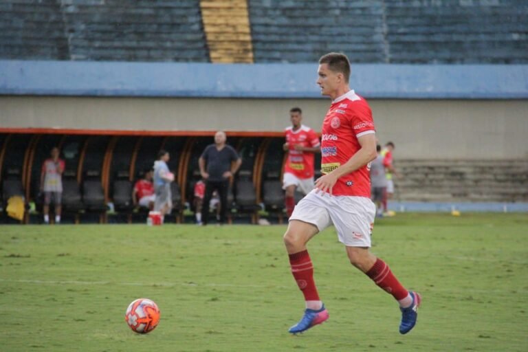 Gustavo Rambo faz um balanço da Anapolina no estadual e espera conversa com o clube para definir seu futuro