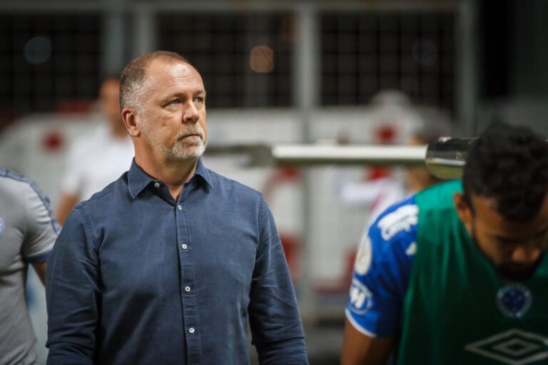 As vaias e o silêncio