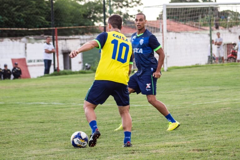 Celsinho quer grande jogo do CSA diante do Flamengo em busca de vitória na Série A