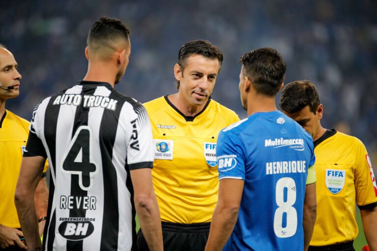 3 a 0 e vantagem celeste: o primeiro clássico da Copa do Brasil