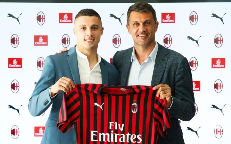 Rade Krunic chega ao AC Milan