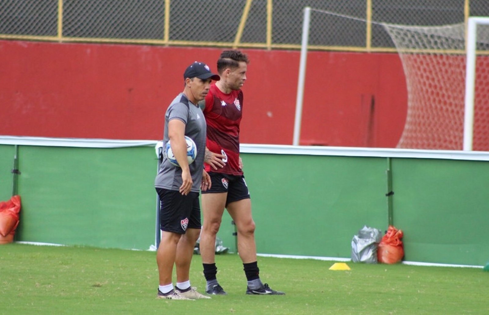 Após assinar com o Vitória, Baraka espera fazer grande segundo semestre no clube baiano