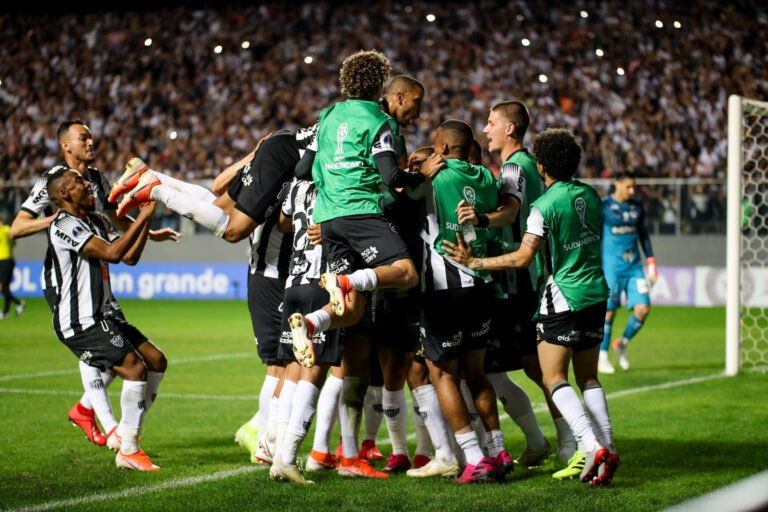 Quebra de tabu, 3×0 e quartas de final: a classificação do Galo na Copa Sul-Americana