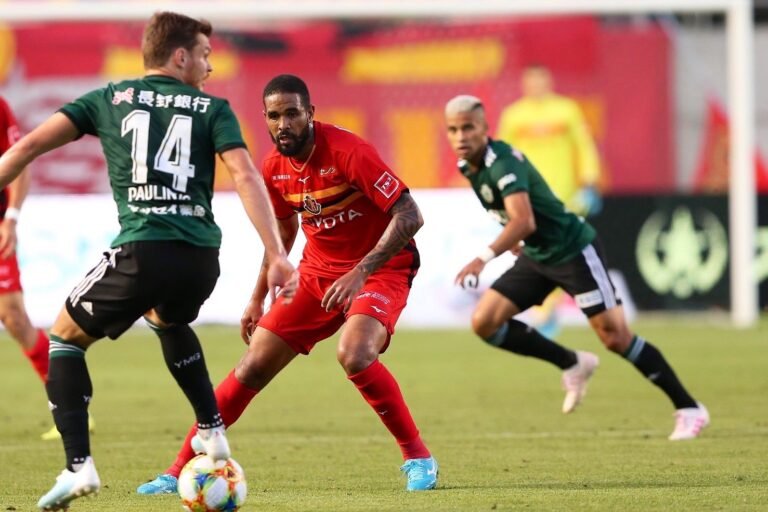 Com mais de cem jogos no Japão, Eduardo Neto fala sobre boa fase no país