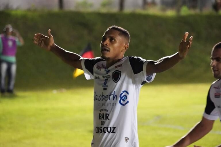 Neilson faz balanço do Botafogo-PB na Série C e lamenta eliminação ainda na primeira fase