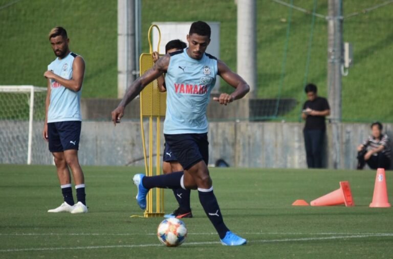No Jubilo Iwata, Lukian quer vitória sobre time de Leandro Damião na J-League
