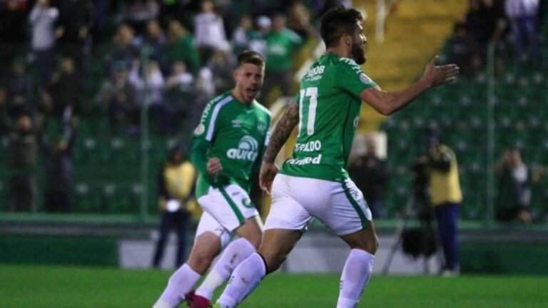 Derrota em casa amarga a situação da Chapecoense no Brasileirão