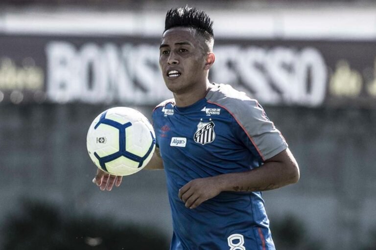 Cueva briga na balada e deve ser punido pelo Santos