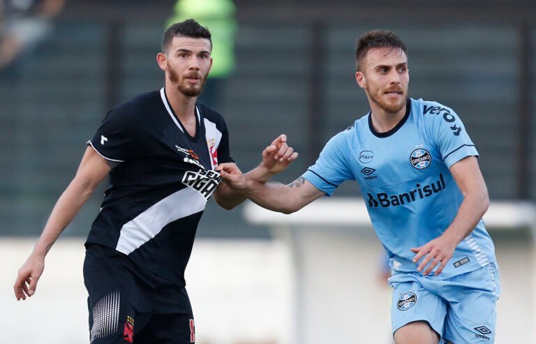Em bom momento, Vasco recebe o Grêmio