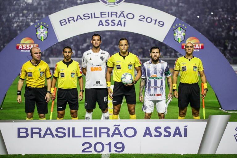 CSA 2, Galo 2: lei do ex, expulsão, pênalti e quatro gols no Rei Pelé