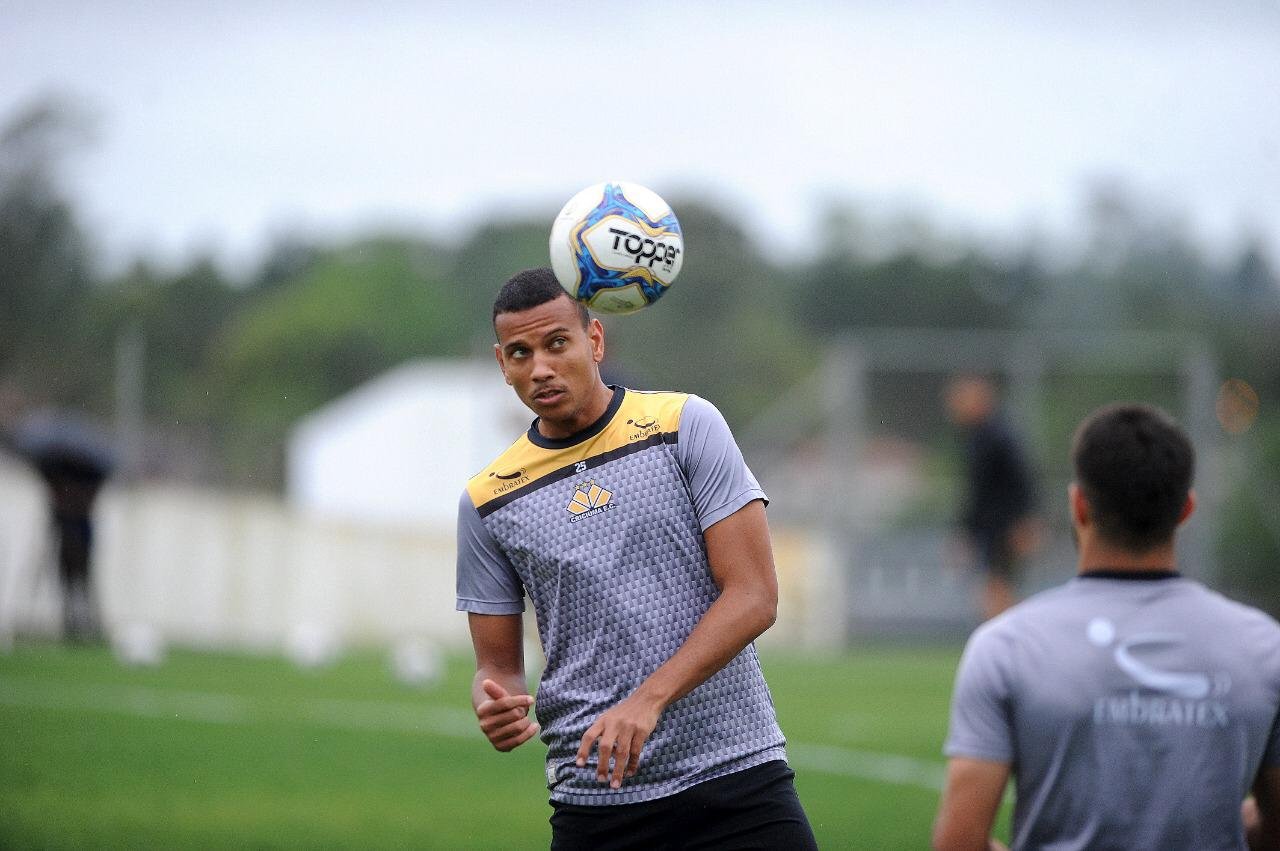 Pronto para estrear, Mateus está à disposição no Criciúma