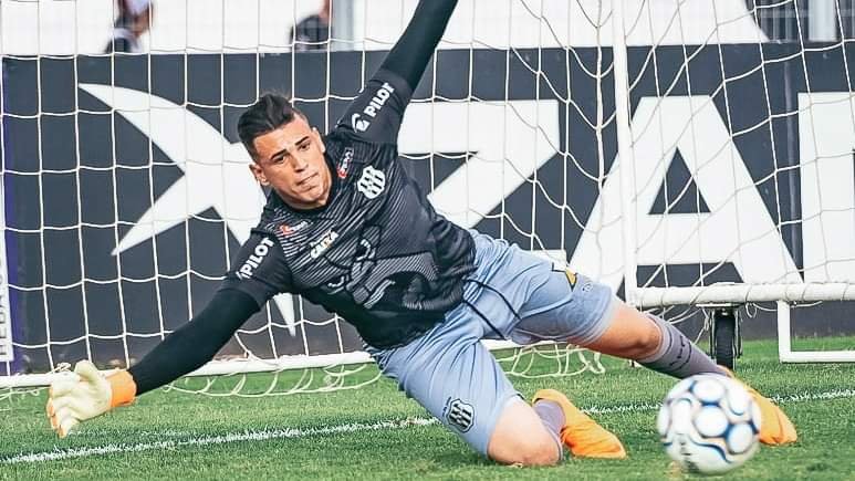 Goleiro Ivan espera desafio difícil fora de casa