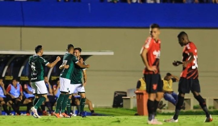 Goiás terá 4 alterações para encarar o Athletico Paranaense