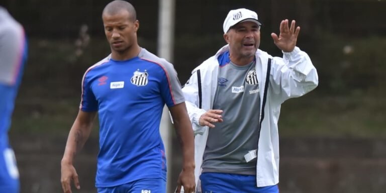 Com muitos desfalques, Sampaoli tem Palmeiras pela frente com confiança retomada