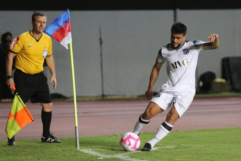 Feliz por marca no Ceará, Felipe Silva quer ‘torcida junto’ contra o Vasco