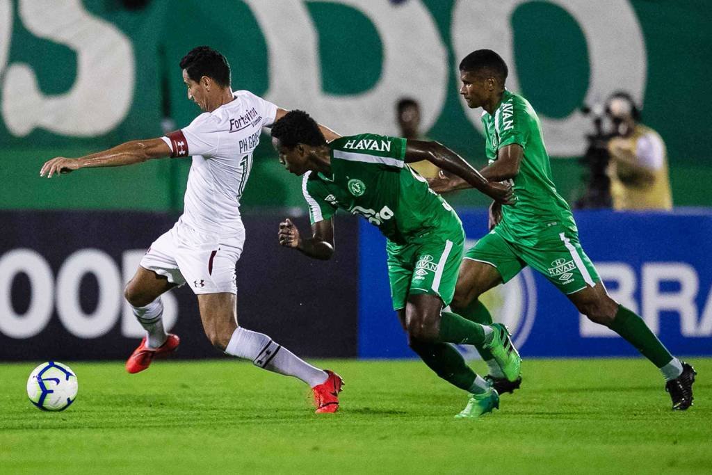 Chapecoense empata no Maracanã e situação fica mais difícil na tabela