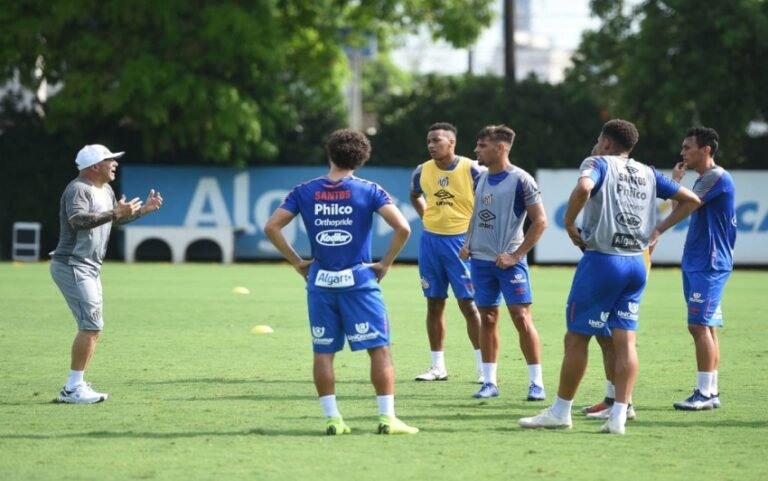 Sampaoli terá vários desfalques e pode ter jovem da base entre os titulares contra o Vasco