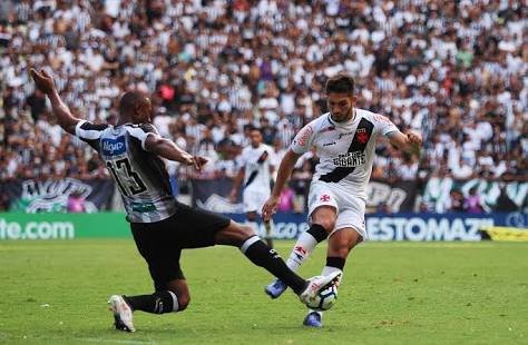 Com objetivos opostos, Vasco e Ceará se enfrentam hoje