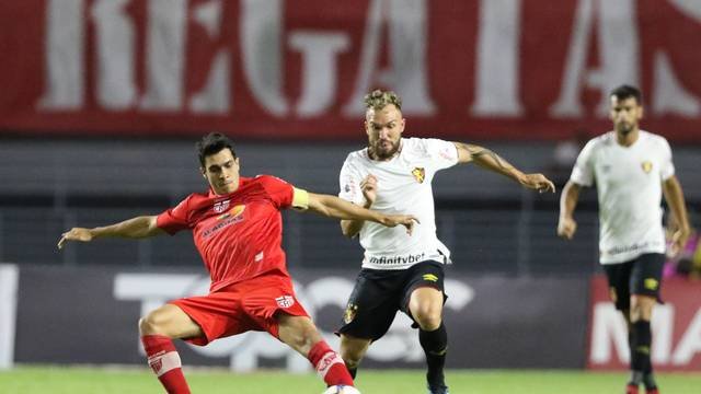 Sport perde pênalti e cede empate ao CRB, em Maceió
