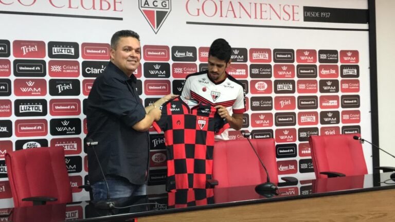 Victor Paraíba foca em sequência positiva com o Atlético-GO e em acesso