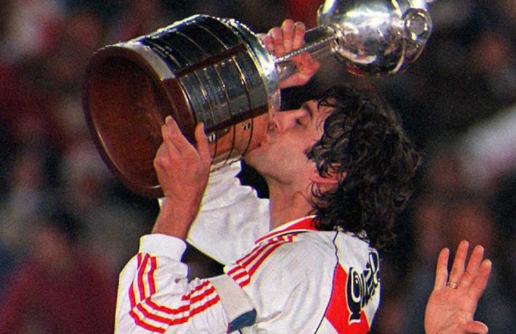 História antiga com o mesmo desfecho: o supertime do River é bicampeão