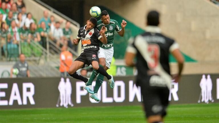 Confira as prováveis escalações de Vasco e Palmeiras