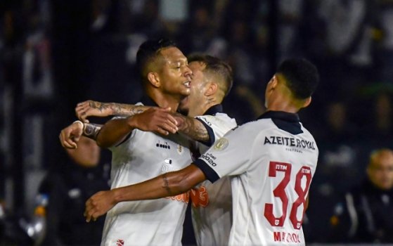 Em partida de insistência, Vasco e Goias empatam no 1 a 1