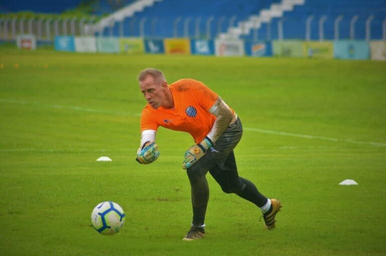João Carlos comemora acerto com o Cuiabá e foca em nova temporada