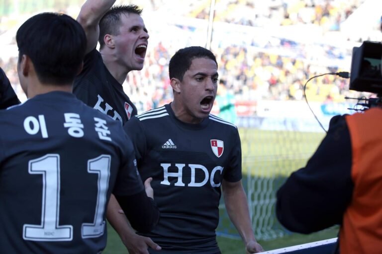 Brasileiro é escolhido como melhor meia da K-League Challenge
