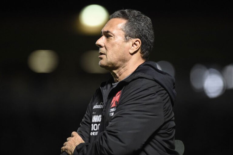Luxemburgo não é mais o técnico do Vasco