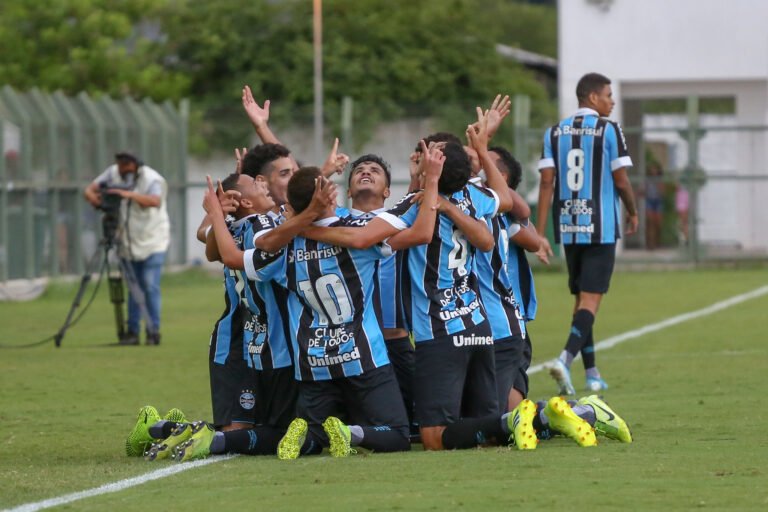 De virada, o Grêmio atropela o Atlético-MG e está nas quartas de final da Copa São Paulo de Futebol Júnior