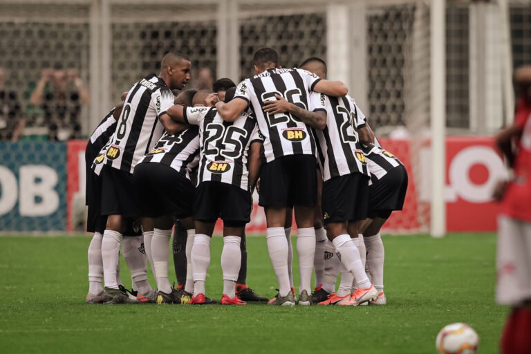 Goleada sobre o Tupynambás marca encontro do Galo com a Massa