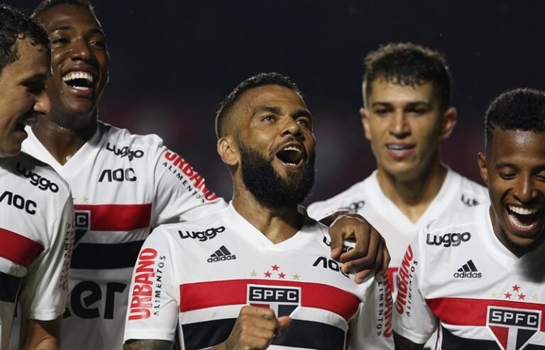 São Paulo estreia com boa e segura vitória