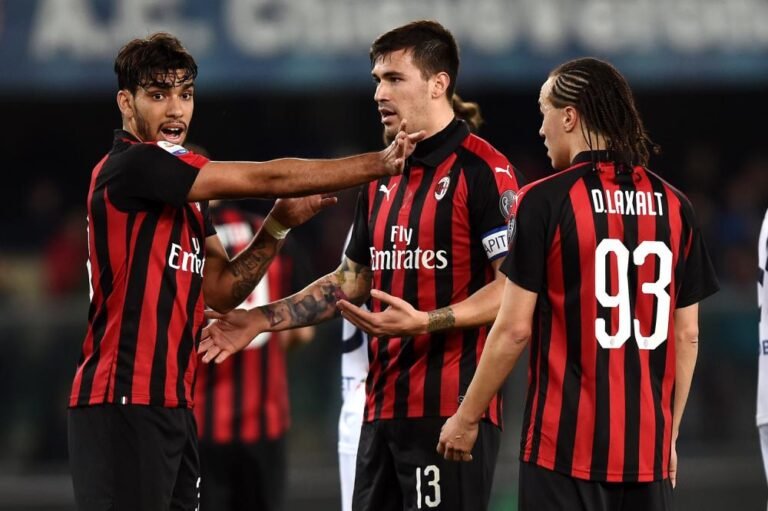 PSG prepara oferta por dois jogadores do Milan
