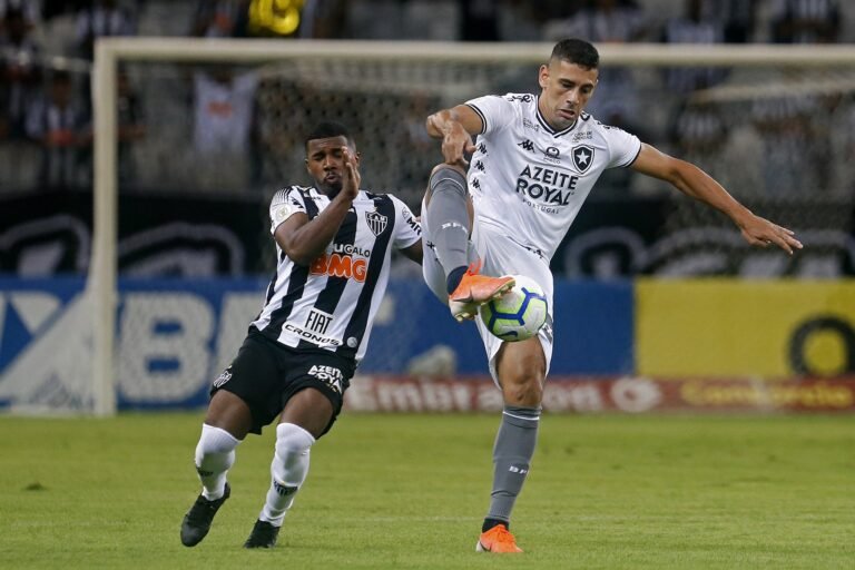 Diego Souza deixa o Botafogo
