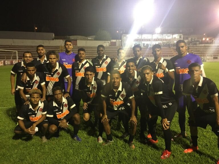 Vasco goleia em sua estreia na Copa São Paulo.