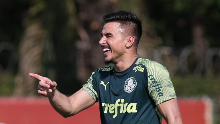 Palmeiras goleia Oeste com hat-trick de Willian