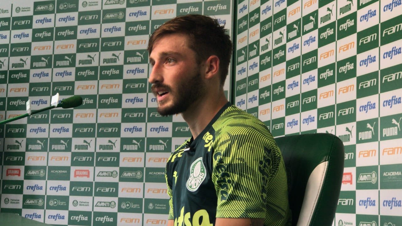 Matías Viña pode estrear domingo
