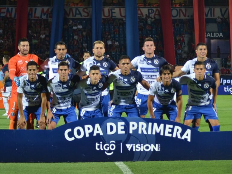 ‘Los Dragones Azules’: O adversário do Goiás na Copa Sul-Americana