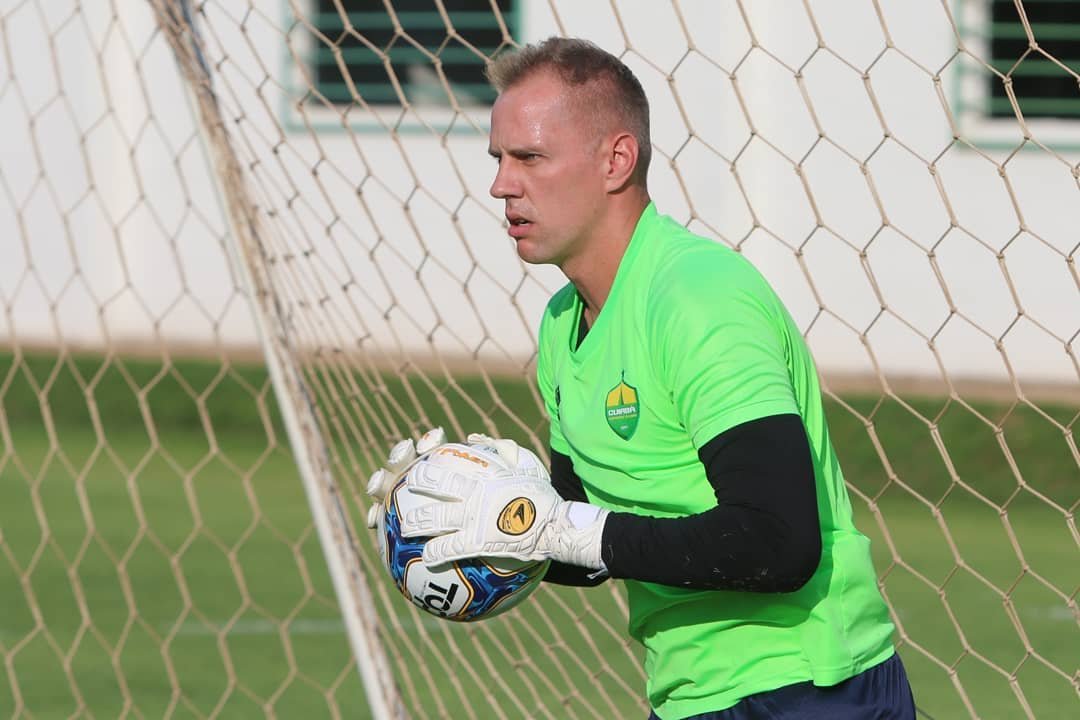 João Carlos elogia elenco do Cuiabá e espera evolução da equipe na temporada