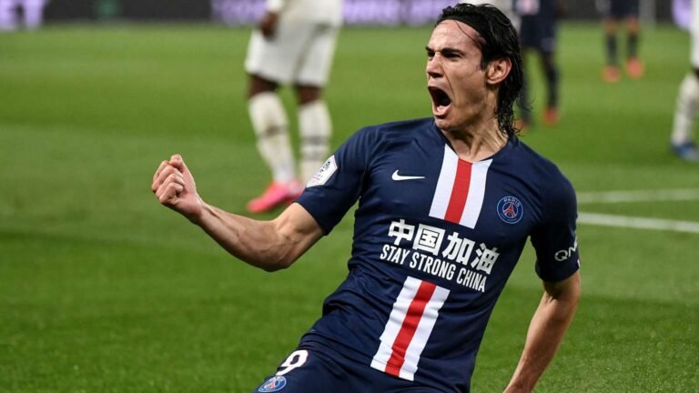 Clubes brasileiros demonstram interesse em Cavani
