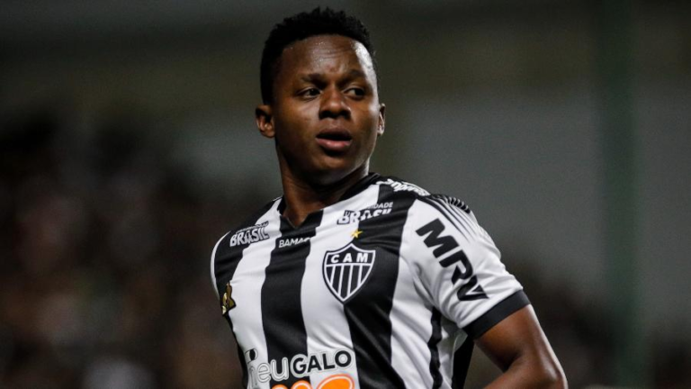 Segundo empresário de Cazares, chega o fim do ciclo do camisa 10 no alvinegro