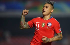 Eduardo Vargas entra no radar da diretoria do Atlético-MG